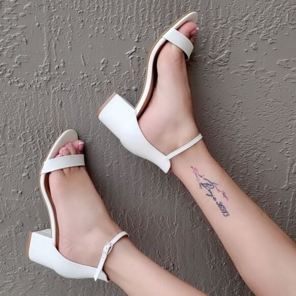 White Ankle Straps Low Chunky Heels Sandals - Picture 4 of 4
